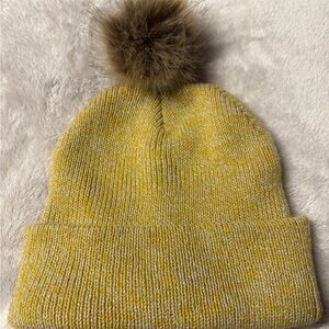 Cozy Yellow Knit Beanie with Pom-Pom